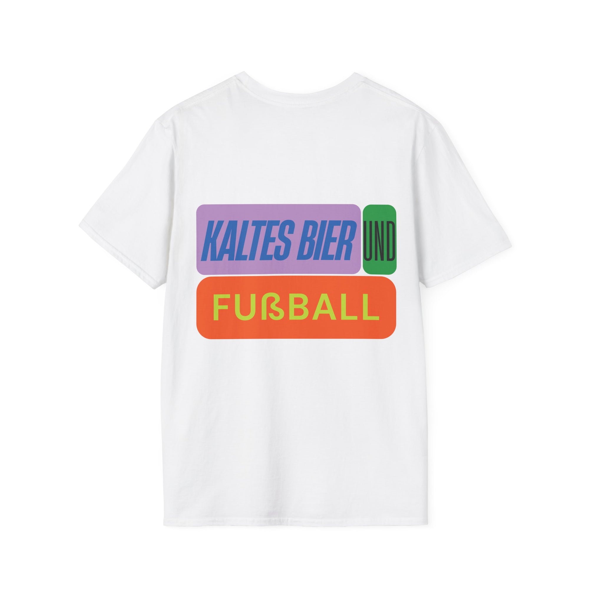 Kaltes Bier und Fußball | KurvenKult Unisex T-Shirt